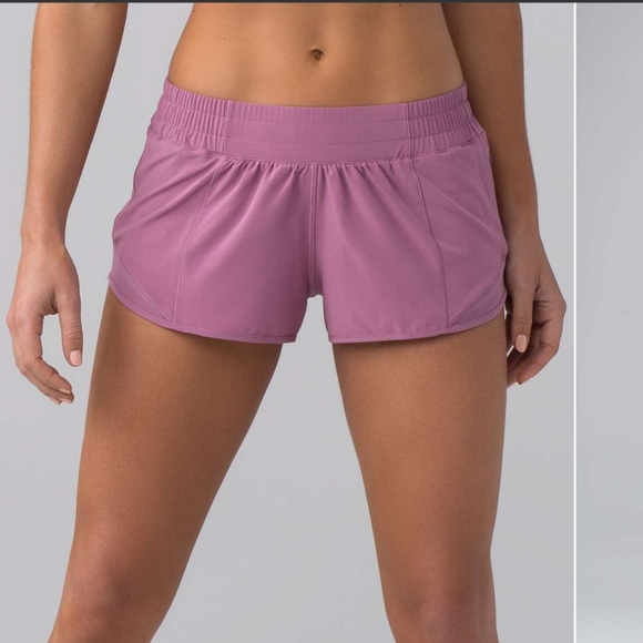 Lululemon 🍋 Hotty Hot Short II *2.5" Inseam Size 10 - Picture 2 of 9